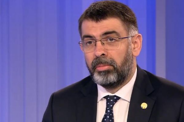 Robert Cazanciuc este noul presedinte interimar al Senatului