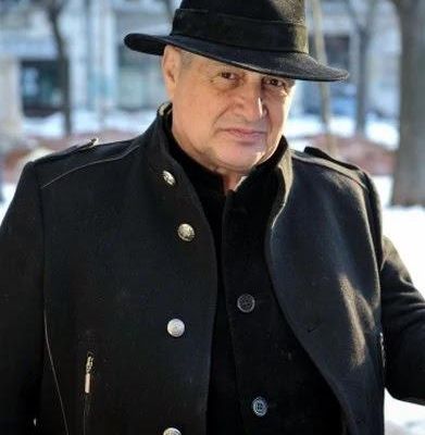 Incendiar. Mircea Dinescu compară regimul comunist cu restricțiile impuse acum și da de pământ cu sparanghelul