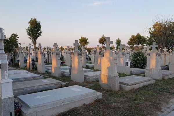 Ultimă oră. Cum se înmormântează cei decedați în urma infectării cu coronavirus! Autopsia, exclusă!