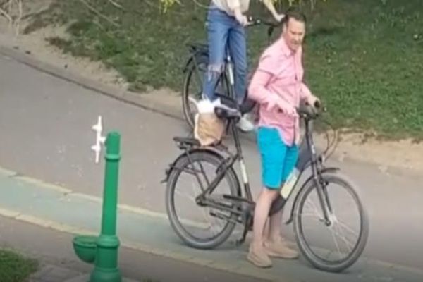 Robert Negoiță a căzut cu bicicleta în parc