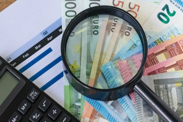 Salariul minim european: 600 de Euro brut, în România, jumătate decât în Austria