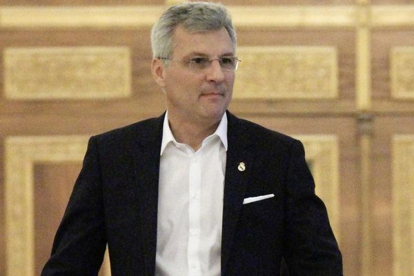 Politici de salvare a țării în viziunea a doi politicieni: Pavel Popescu și Daniel Zamfir