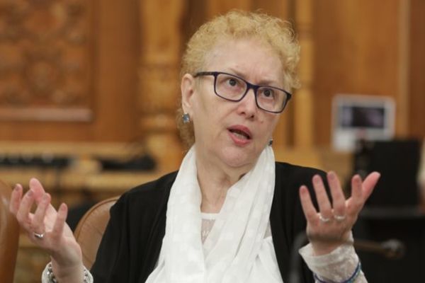 Renate Weber spune că a fost șantajată de lideri ai USR-PLUS