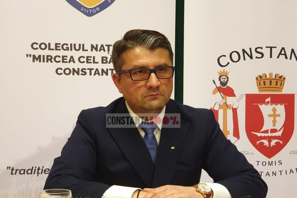 Primarul Decebal Făgădău găsește soluții pentru școlile constănțene 