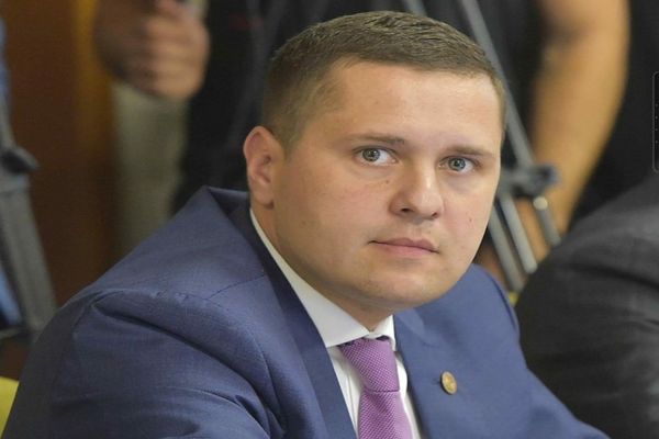 Corneliu Ștefan vine la CJ Dâmbovița cu fabrici de procesare și utilaje agricole