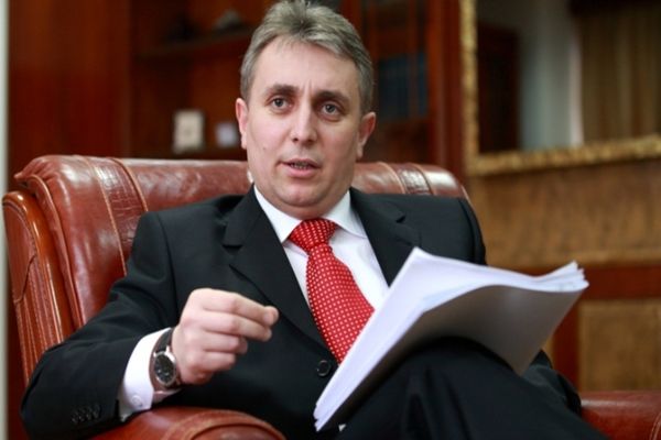 Marcel Ciolacu îl ia la rost pe președintele, Klaus Iohannis, pentru protejarea lui Lucian Bode