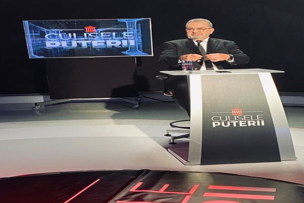 Culisele Puterii luptă pentru specialiști în demnitățile publice