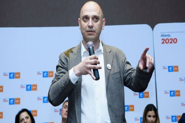 Primarii de sector, în frunte cu Radu Mihaiu, premianți 