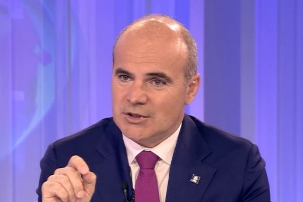 Rareș Bogdan spune că nu ține cont de refuzul useriștilor de a jura cu mâna pe Biblie