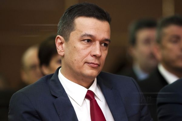 PSD și a dăruit programul de guvernare liberalilor ca să salveze țara 