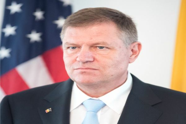 Scurt tratat de reinformare politică