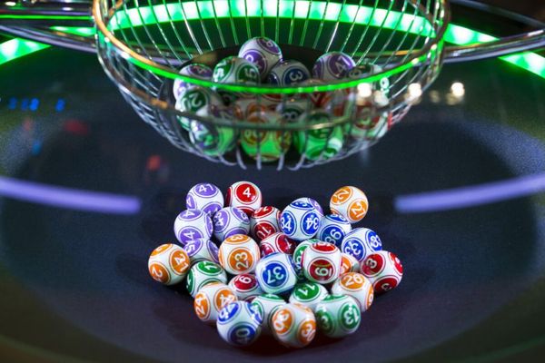 SE JOACA GUVERNUL ROMÂNIEI LA LOTO?