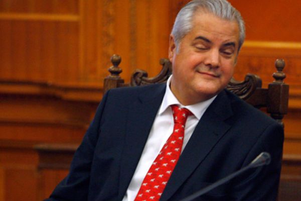 Adrian Năstase: Zuckerman, decorat pentru o șapcă și un desen cu autostrăzi