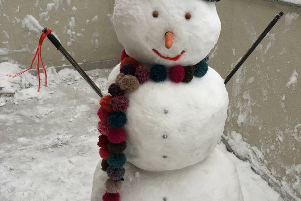 DE CE RAD OAMENII DE ZAPADA?