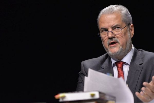Adrian Năstase: când vor fi anchetate comisioanele la creditele guvernului Cîțu?