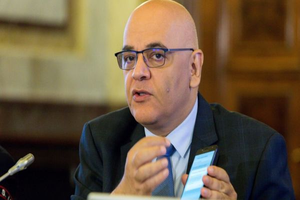 Document-HORROR! Raed Arafat a transmis în repetate rânduri rapoarte autorităților. Sute de spitale, bombe cu ceas!