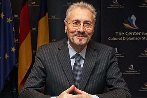 Adrian Năstase: PSD ar trebui să susțină la președinție un intelectual de talia lui Emil Constantinescu