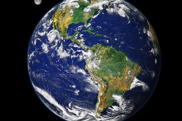 ANUL IN CARE S-A OPRIT PAMANTUL?