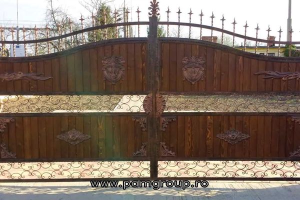 BATE NORODUL LA PORȚI ÎNCHISE?