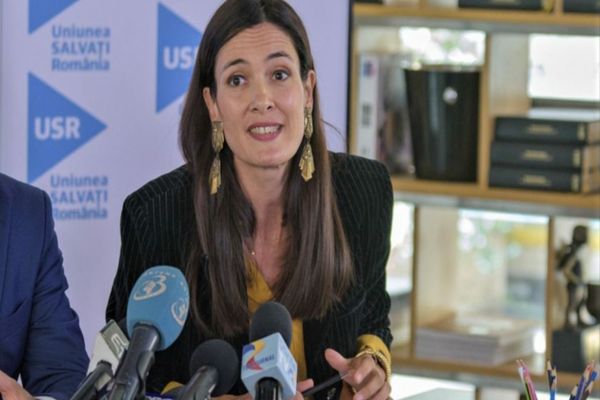 USR + se incaieră și cu PSD