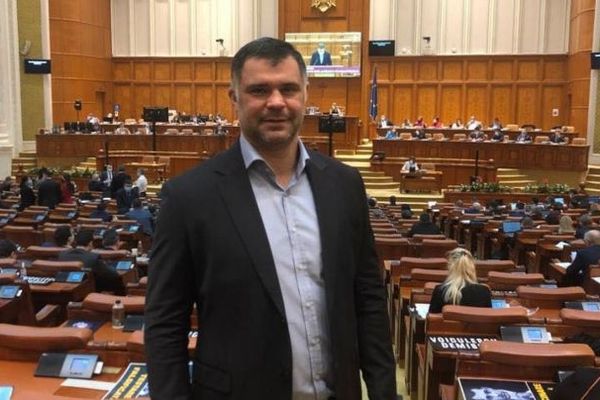 Luptătorul K1 din Parlament explică de ce a votat contra legii xenofobiei