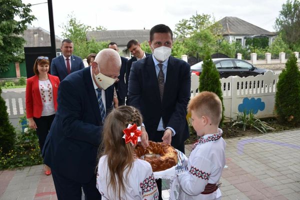 Corneliu Ștefan (PSD) dă o mână de ajutor european ialovenilor de peste Prut