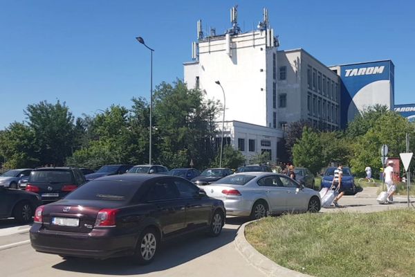 Deputatul PSD Mina acuză puterea că “vinde” sediul Tarom