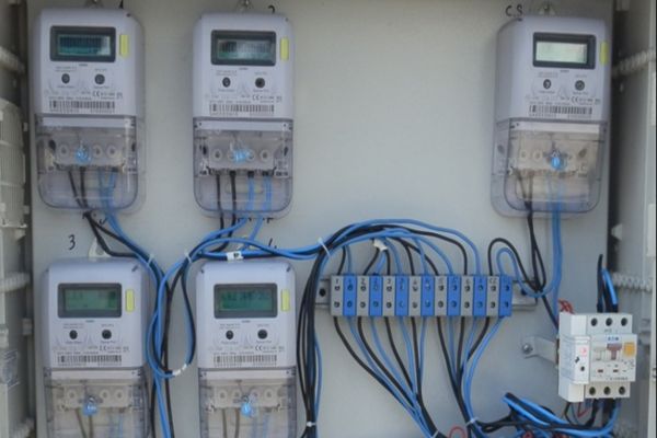 O inițiativă legislativă a PSD plafonează prețul la energie electrică și gaze 