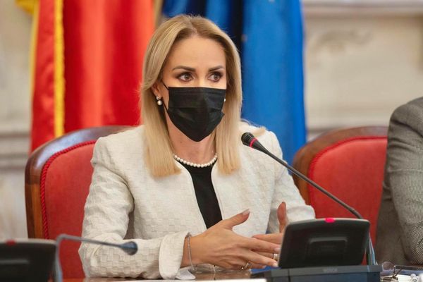 Gabriela Firea anunță că organizațiile Salvați Copiii si UNICEF acordă sprijin refugiaților