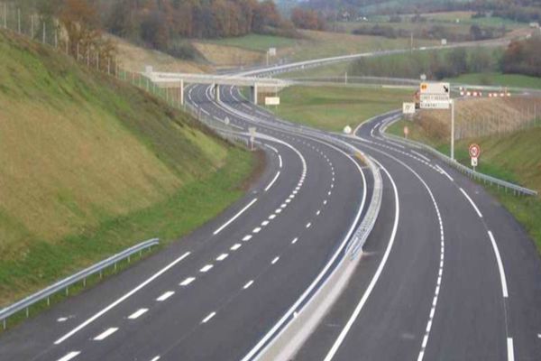 Sorin Grindeanu promite 438 de km de autostradă până în 2026