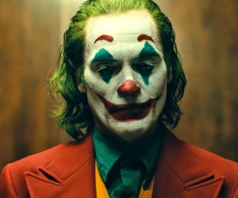 ACEȘTI NEBUNI CARE NE CONDUC?