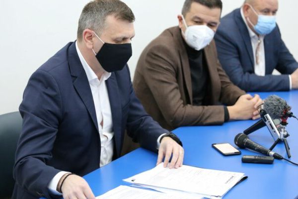 PSD Caraș Severin ia 12 primari dintr-un singur foc