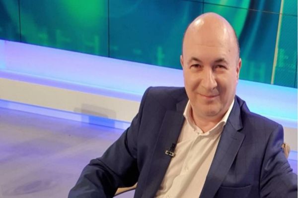 Codrin Ștefănescu promite că APP va bloca “obrăznicia măririi salariilor demnitarilor”