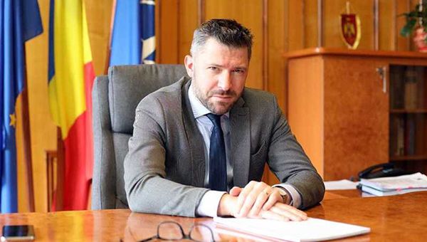 Liderul PSD Timiș îl compară pe Dominic Fritz cu Jaromil, poetul comunist al lui Milan Kundera