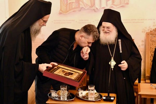 De la Daniil Sihastru la Maica Domnului Elaivrytissa cu Marcel Ciolacu