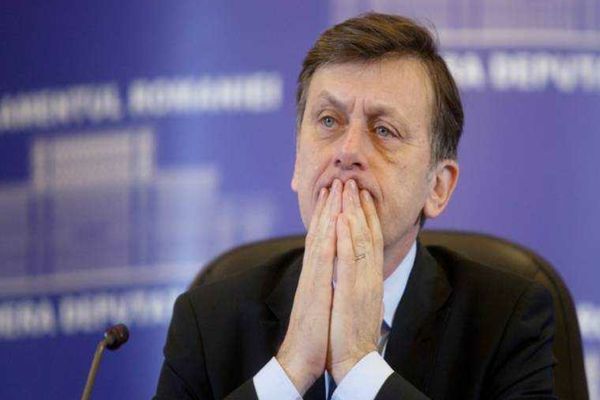 CRIN ANTONESCU: ROMÂNIA ESTE O ȚARĂ ÎN CARE DREPTURILE NORMALE ALE MODERNITĂȚII POT FI EXERCITATE, DAR CU RESPECT PENTRU CE E MAJORITAR