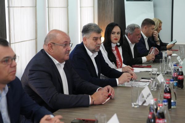 MARCEL CIOLACU ÎN ARGEȘ: ”ESTE NECESAR UN PARTENERIAT SOLID ÎNTRE STATUL ROMÂN, PATRONATE ȘI SINDICATE PENTRU A ÎNTĂRI INDUSTRIA AUTO”