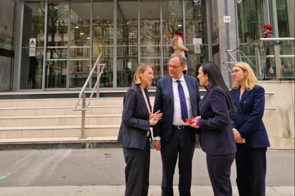 MINISTRUL SIMONA BUCURA-OPRESCU: ”CONSOLIDĂM ȘI EXTINDEM COOPERAREA BILATERALĂ CU FRANȚA PE PROBLEME DE MUNCĂ ȘI SECURITATE SOCIALĂ CA PARTE A PARTENERIATULUI STRATETIG”