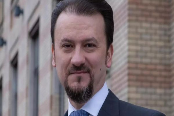 ȘEFUL ”CENZURII”, VALENTIN JUCAN, A STAT GRATIS ÎNTR-O LOCUINȚĂ DE PROTOCOL: A OCUPAT ILEGAL O CASĂ RA-APPS