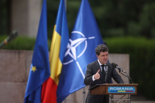 NICUȘOR DAN SUSȚINE PRIMA CONFERINȚĂ DE PRESĂ ÎN CALITATE DE PREȘEDINTE 