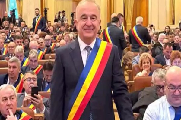 Rolex de 30.000 de euro la protestul primarilor. Replica unui edil pentru premierul Ilie Bolojan, în plină dispută pe tema fondurilor