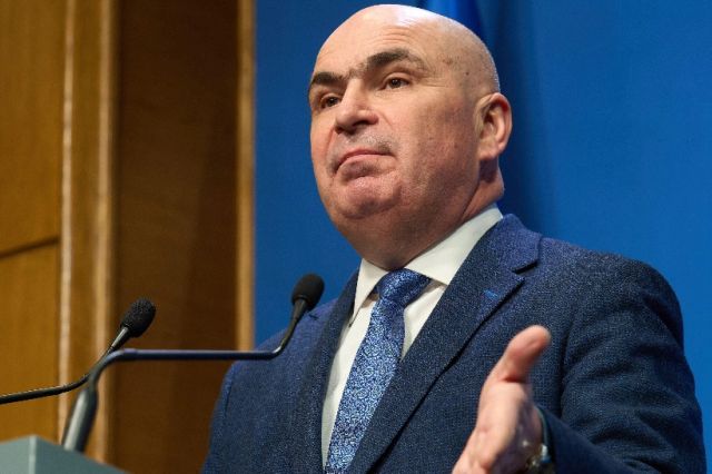 Presiuni în interiorul PNL asupra lui Bolojan: apropiații îi cer să se retragă de la guvernare