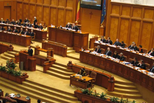 Vot crucial la ora 11.00, în Parlament: PNL iese din sală, PSD votează la vedere
