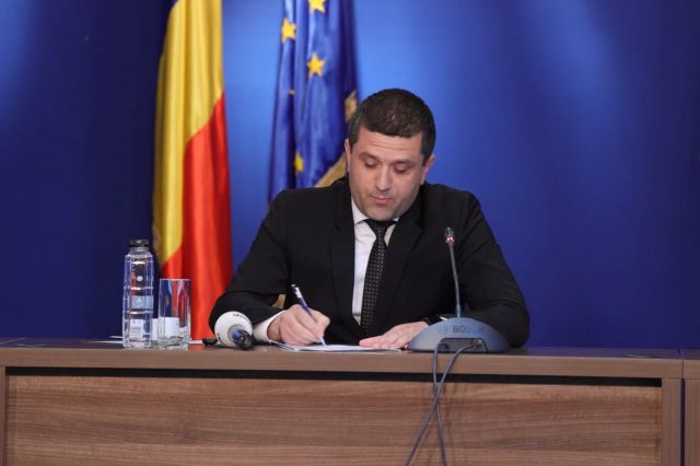 Scumpirea biletelor la metrou a fost anulată. Ministrul interimar al Transporturilor a semnat ordinul -VIDEO